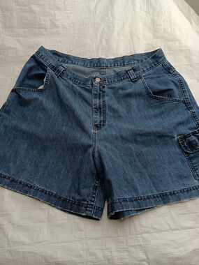 Lee riveted women's denim cargo shorts